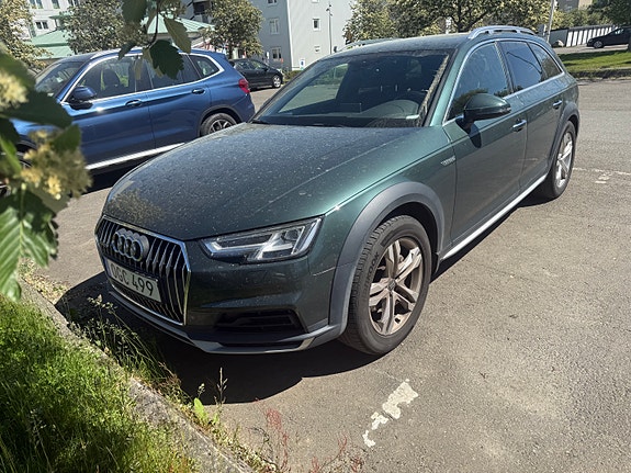Audi A4 allroad 2 of 3