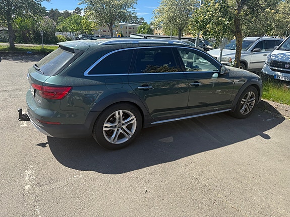 Audi A4 allroad 3 of 3