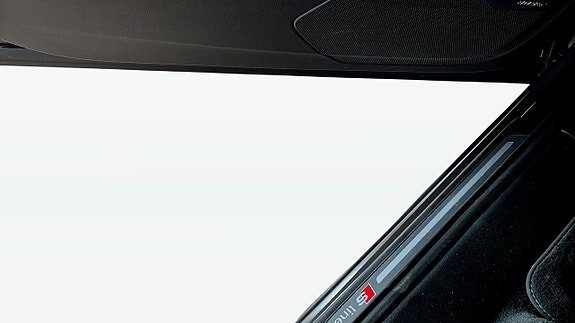 Audi Q7 12 of 12