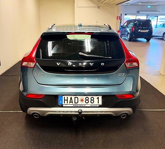 Volvo V40 Cross Country 6 of 17