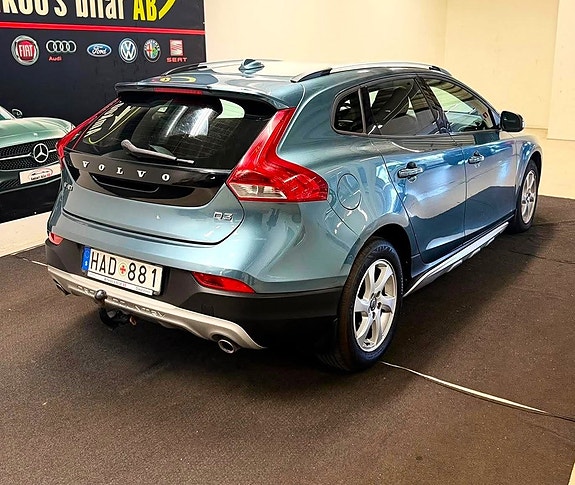 Volvo V40 Cross Country 7 of 17