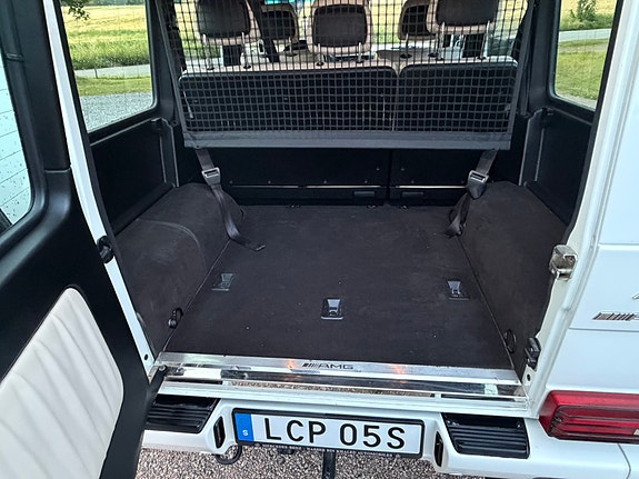 Mercedes-Benz G55 10 of 11