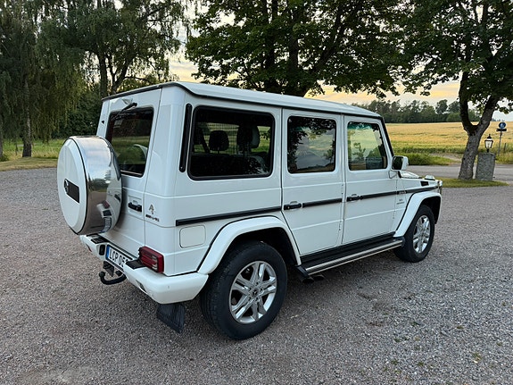 Mercedes-Benz G55 4 of 11