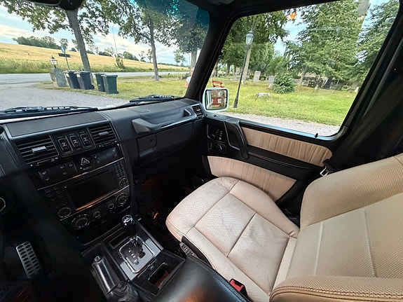 Mercedes-Benz G55 8 of 11