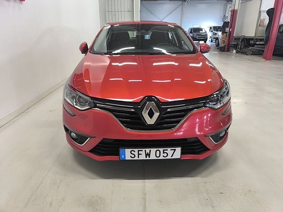Renault Megane 2 of 10