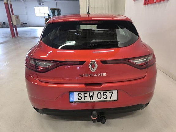 Renault Megane 5 of 10