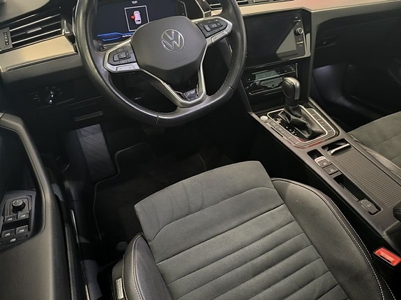 Volkswagen Passat 6 of 10