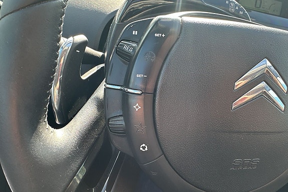 Citroen Grand C4 Picasso 24 of 26