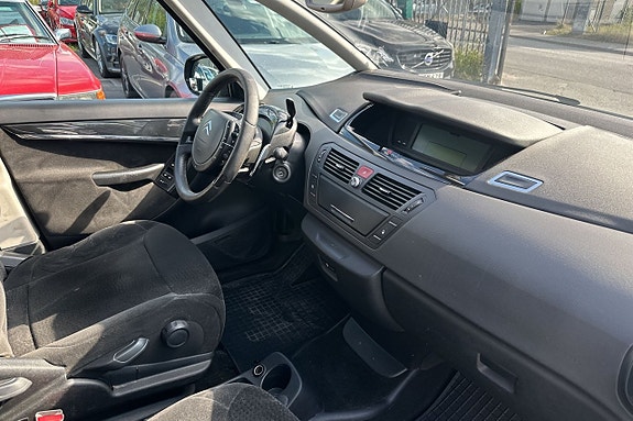 Citroen Grand C4 Picasso 14 of 26