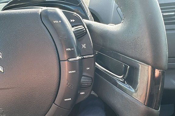 Citroen Grand C4 Picasso 25 of 26
