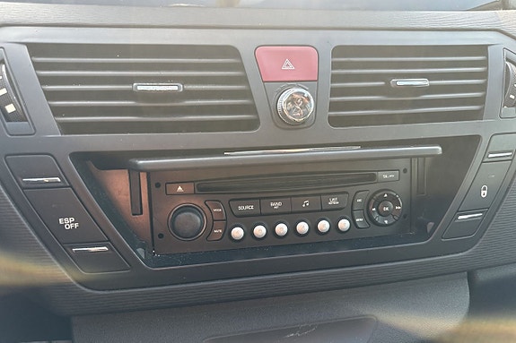 Citroen Grand C4 Picasso 23 of 26
