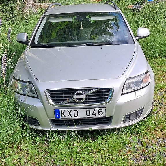 Volvo V50 2 of 7