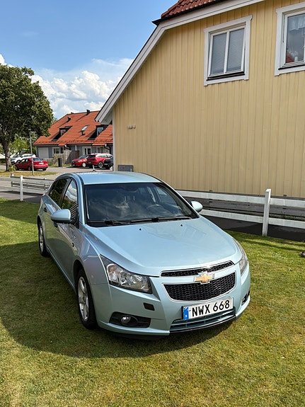 Chevrolet Cruze 6 of 9