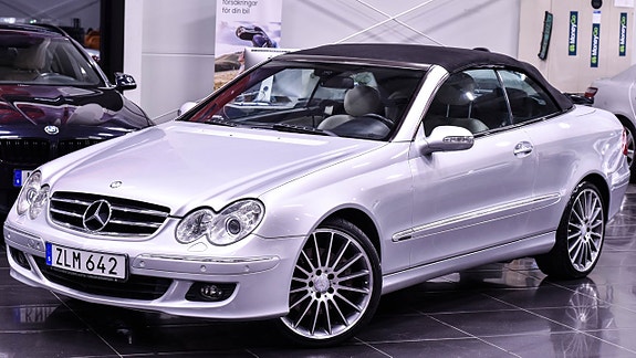 Mercedes-Benz CLK350 15 of 17