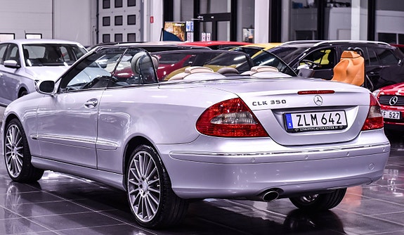 Mercedes-Benz CLK350 7 of 17