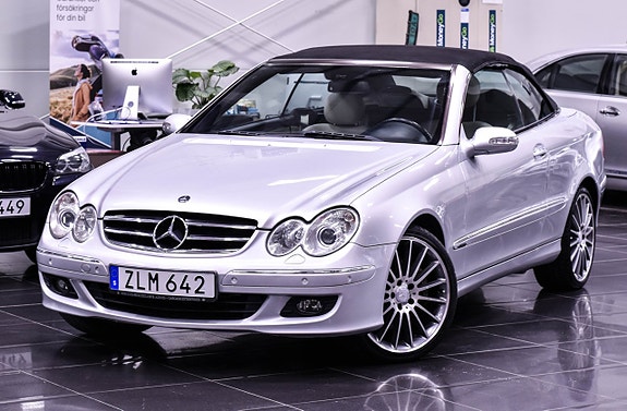 Mercedes-Benz CLK350 16 of 17
