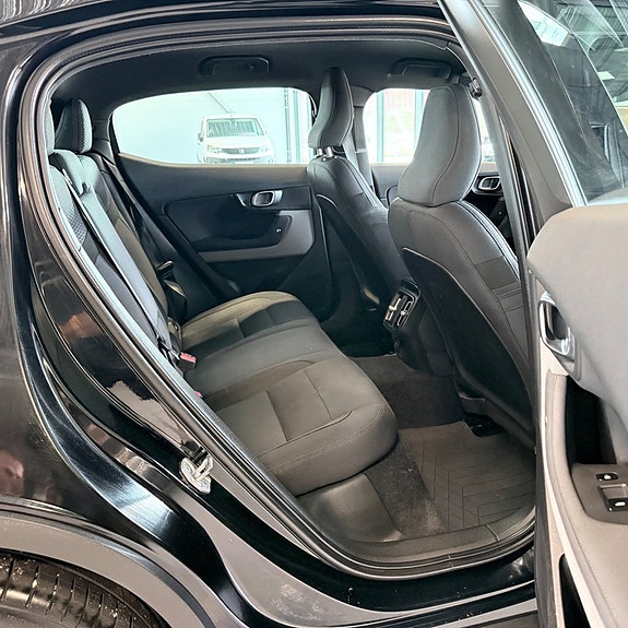 Polestar 2 13 of 21