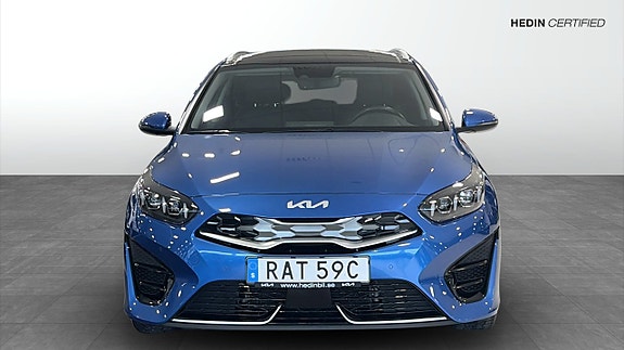 Kia Ceed 2 of 12