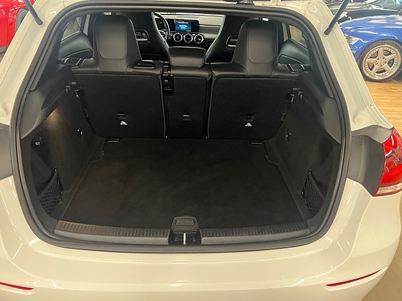 Mercedes-Benz A180 11 of 11