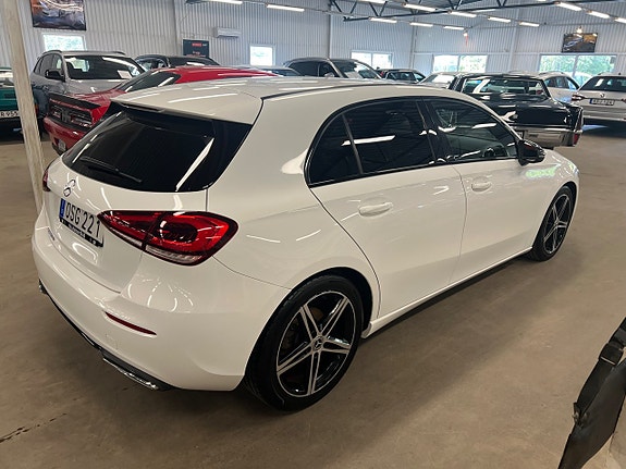 Mercedes-Benz A180 4 of 11