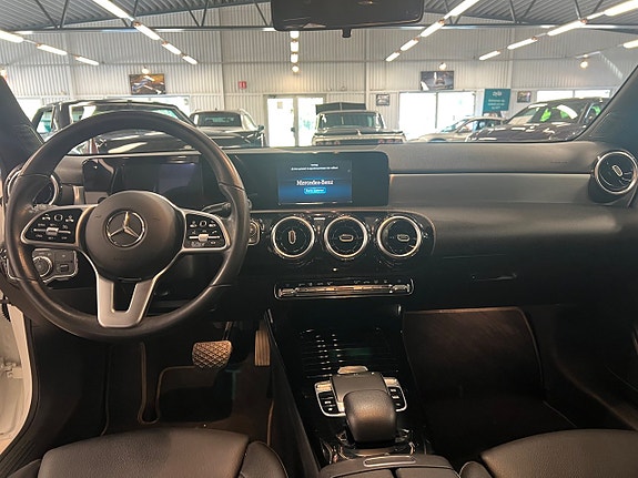 Mercedes-Benz A180 8 of 11