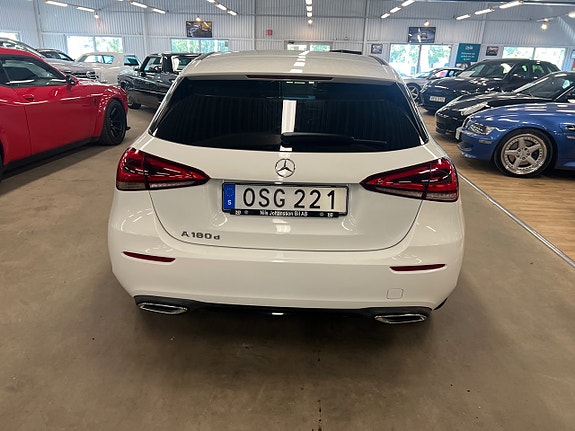 Mercedes-Benz A180 5 of 11