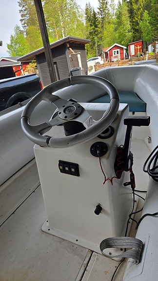 Ribbåt NovaMarina 120hkr jetmotor. 5 of 6