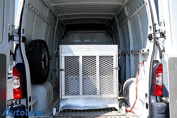 Renault Master 16 of 18