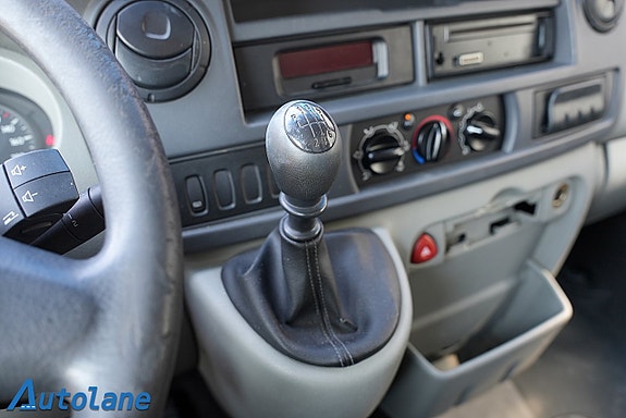 Renault Master 15 of 18