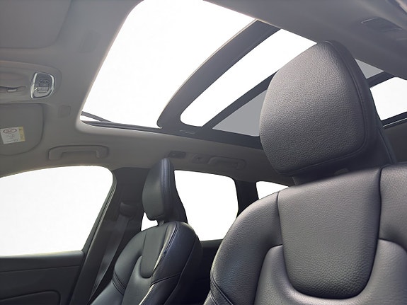 Volvo XC60 15 of 16