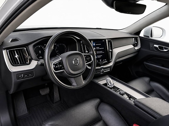 Volvo XC60 9 of 16