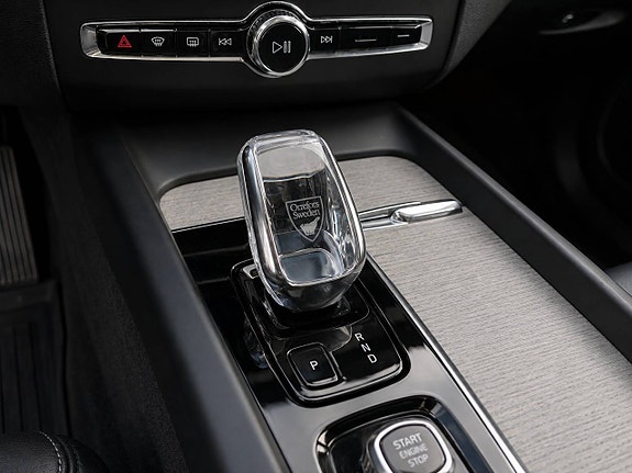 Volvo XC60 13 of 16