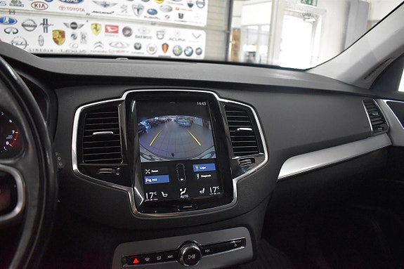 Volvo XC90 11 of 19