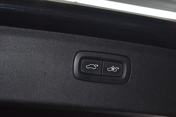 Volvo XC90 18 of 19