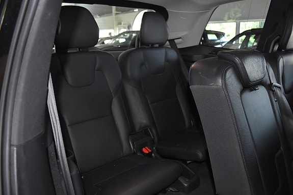 Volvo XC90 9 of 19