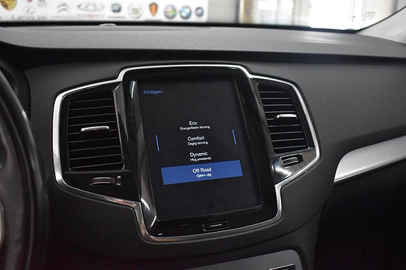 Volvo XC90 15 of 19