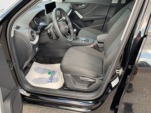 Audi Q2 8 of 12