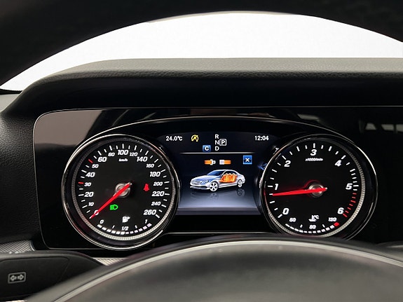 Mercedes-Benz E200 d 18 of 30