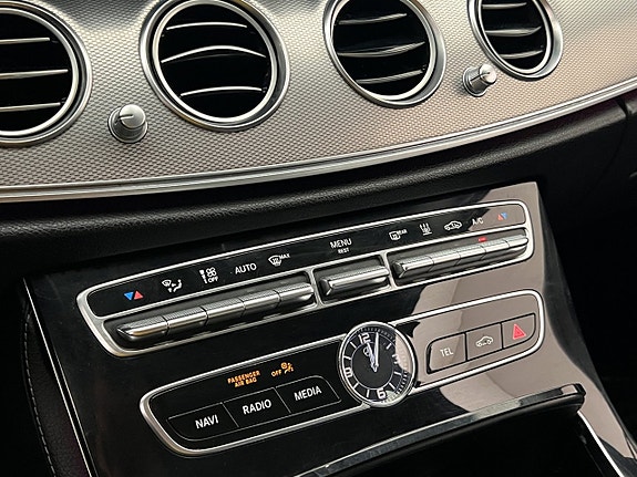 Mercedes-Benz E200 d 25 of 30