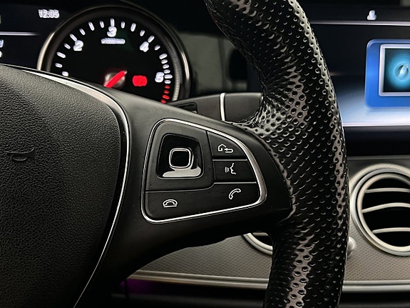 Mercedes-Benz E200 d 19 of 30