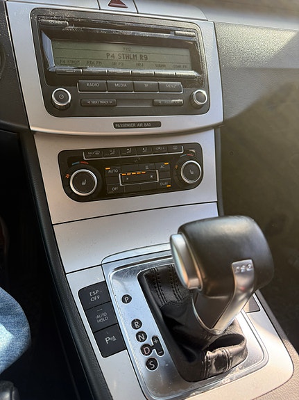 Volkswagen Passat 19 of 21