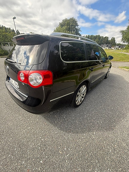 Volkswagen Passat 5 of 21