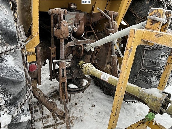 Valmet med Lilla BM och snökedjor, Se video (100,000:- ex mo 11 of 24