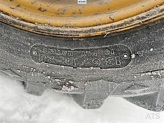 Valmet med Lilla BM och snökedjor, Se video (100,000:- ex mo 22 of 24