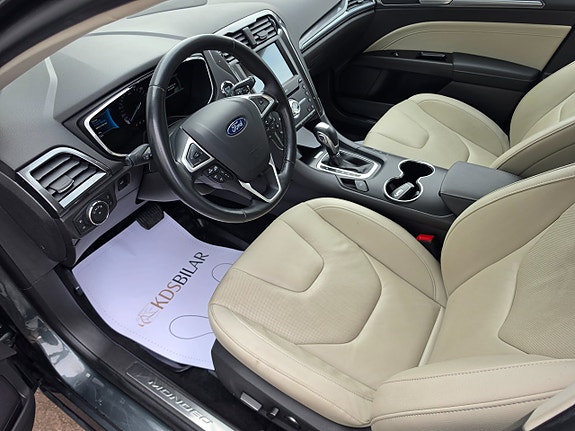 Ford Mondeo 8 of 12