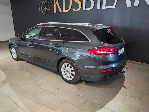 Ford Mondeo 3 of 12