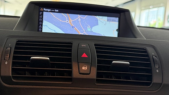 BMW 135i 6 of 28