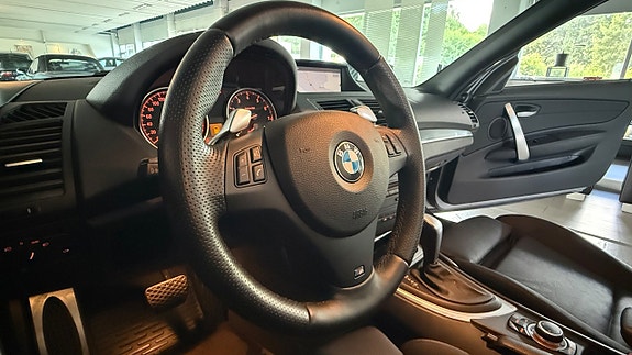 BMW 135i 14 of 28