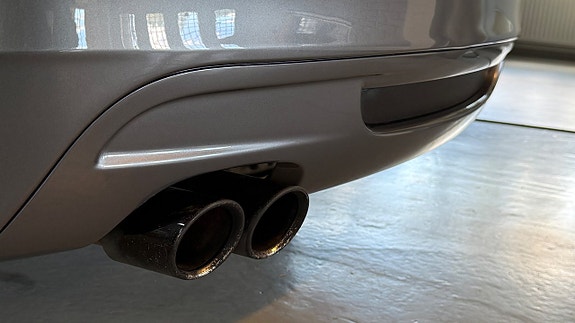 BMW 135i 9 of 28