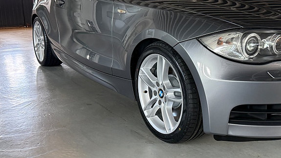 BMW 135i 20 of 28